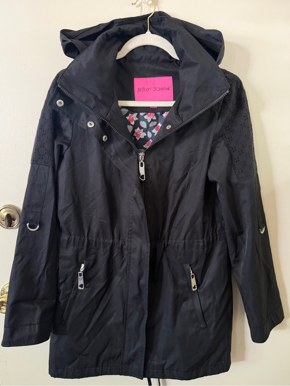 Betsey Johnson Black Hooded Anorak Rain Jacket Coat Eyelet Lace Shoulder Detail